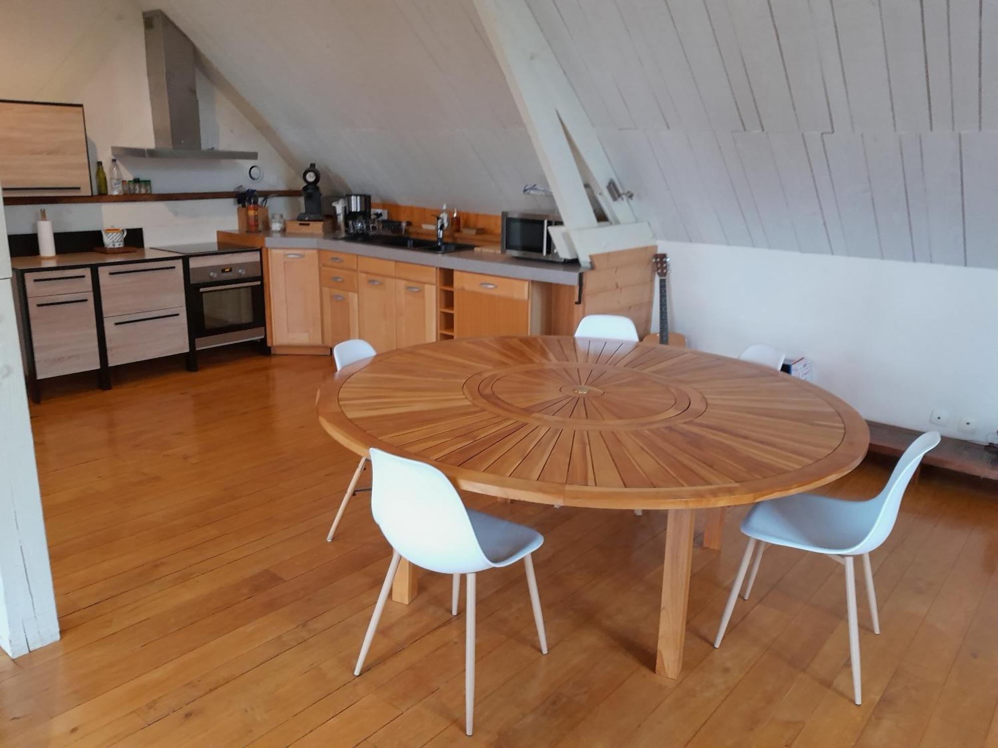 La Maison Dans Les Bois Soucelles Luaran gambar