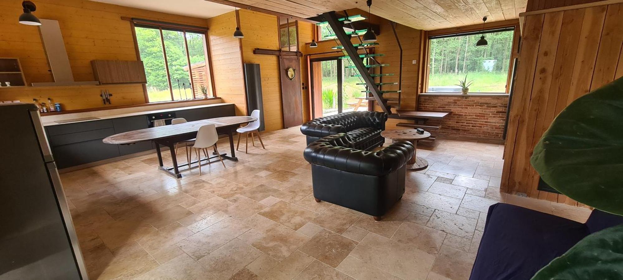 La Maison Dans Les Bois Soucelles Luaran gambar