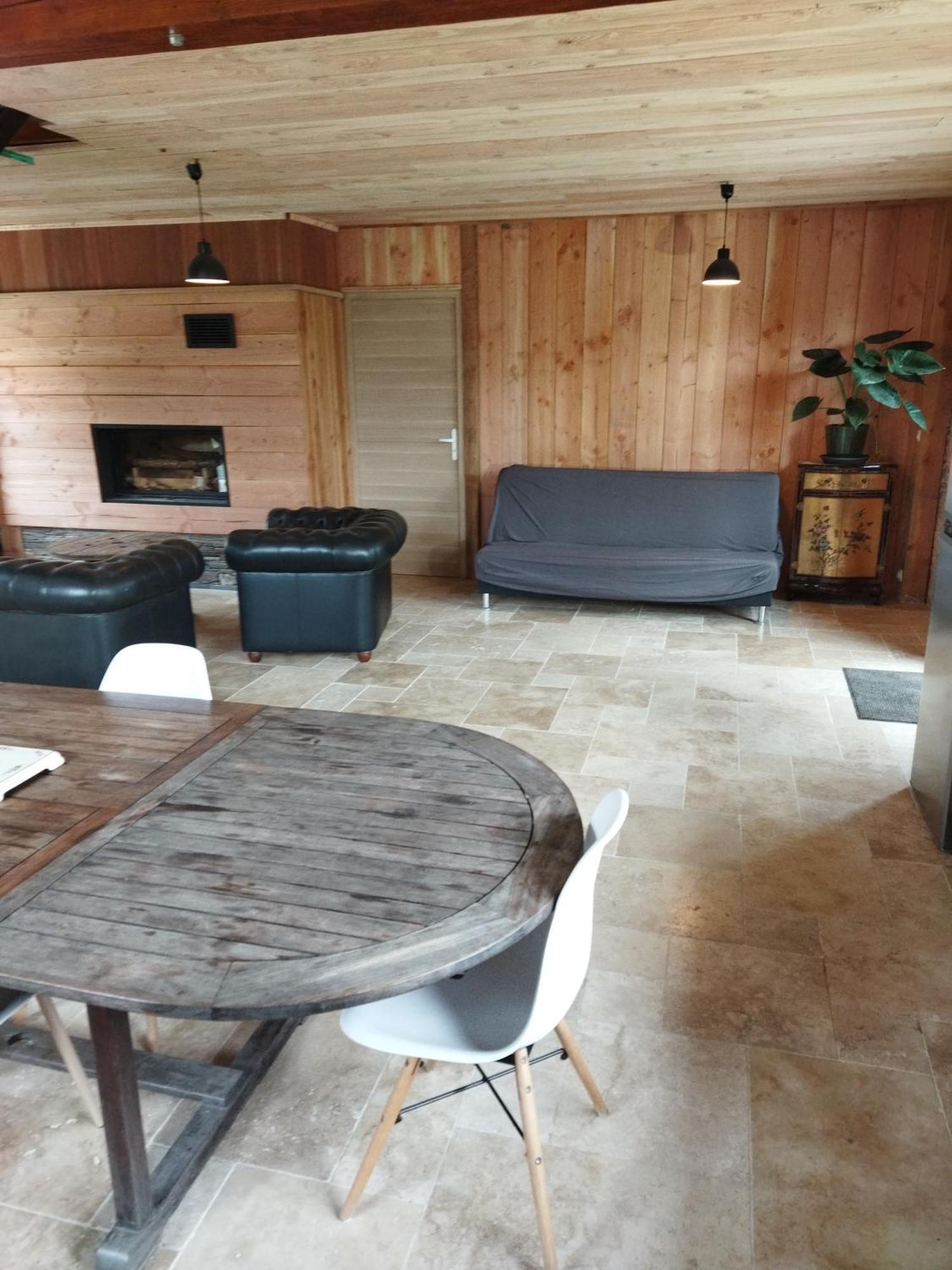 La Maison Dans Les Bois Soucelles Luaran gambar