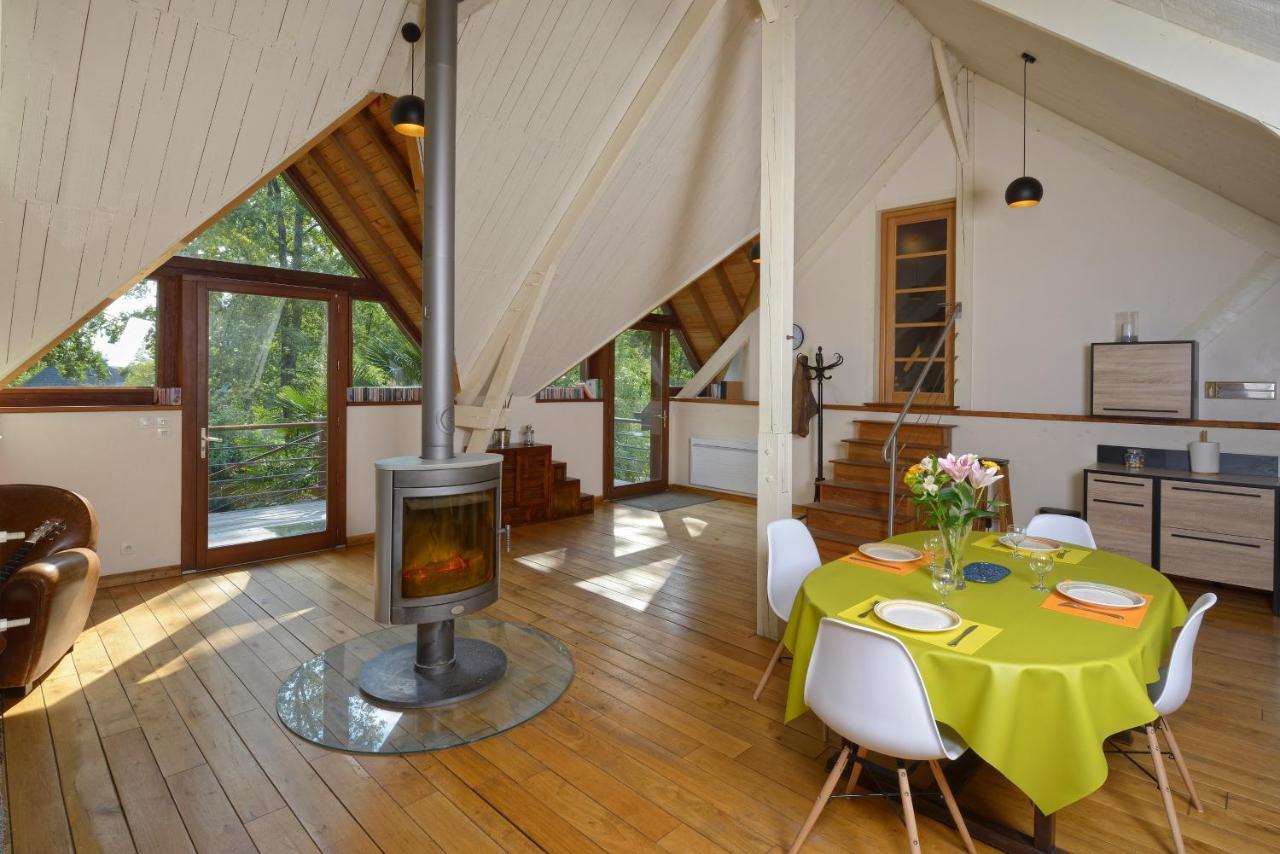 La Maison Dans Les Bois Soucelles Luaran gambar