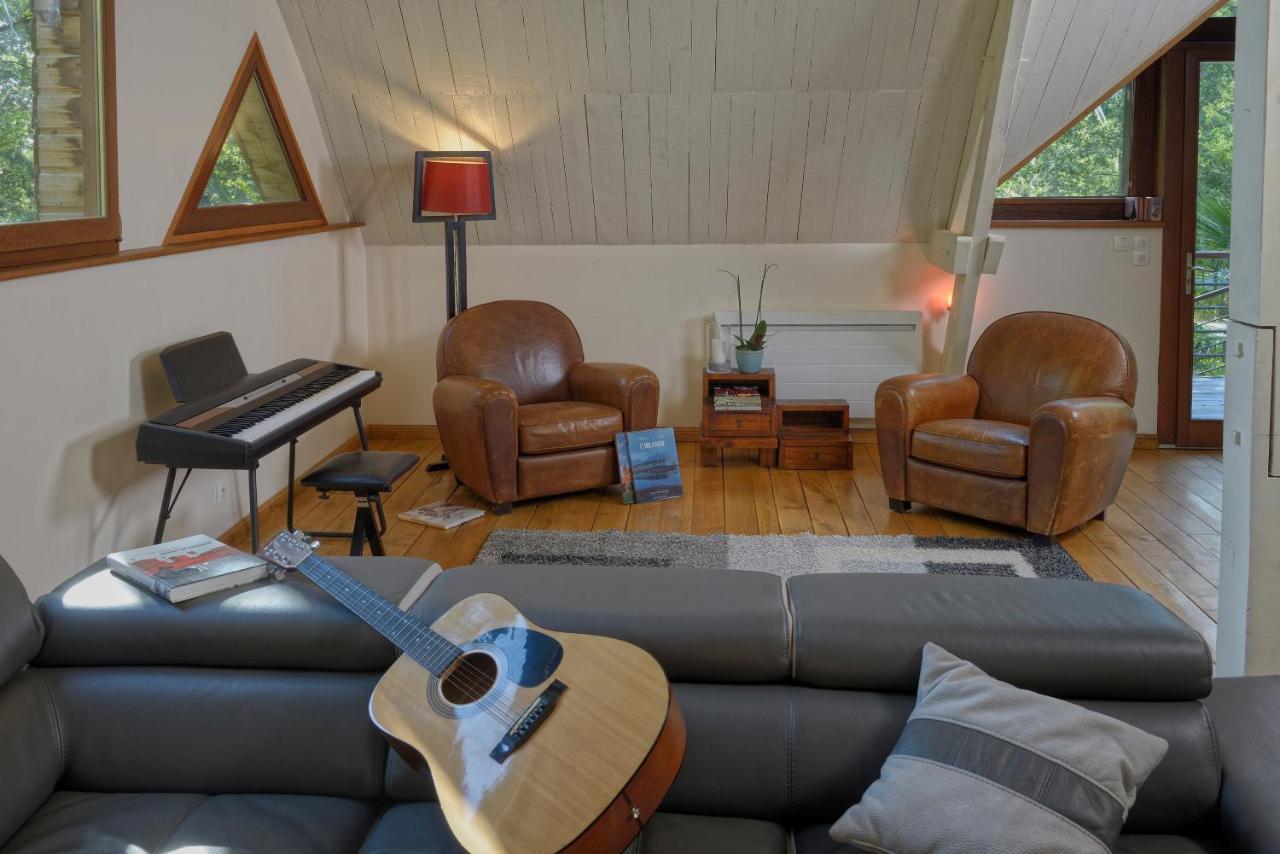 La Maison Dans Les Bois Soucelles Luaran gambar