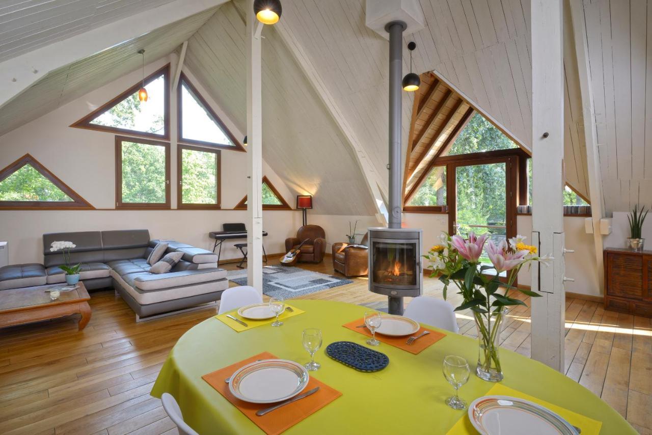 La Maison Dans Les Bois Soucelles Luaran gambar